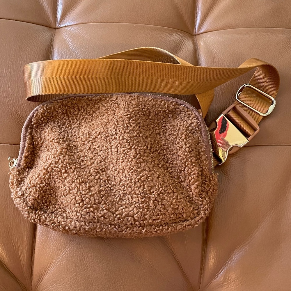EUC • Caramel Brown Sherpa Belt Bag/Crossbody Bag. Measurements in pictures. - Picture 5 of 10
